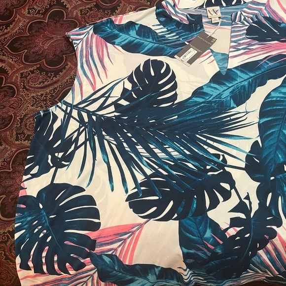 Worthington top/blouse size 5X, colors white turquoise black white pink. - Picture 11 of 13